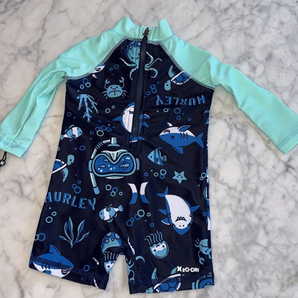 NWT HURLEY RASHGUARD SPF 50+ - Picture 3 of 5